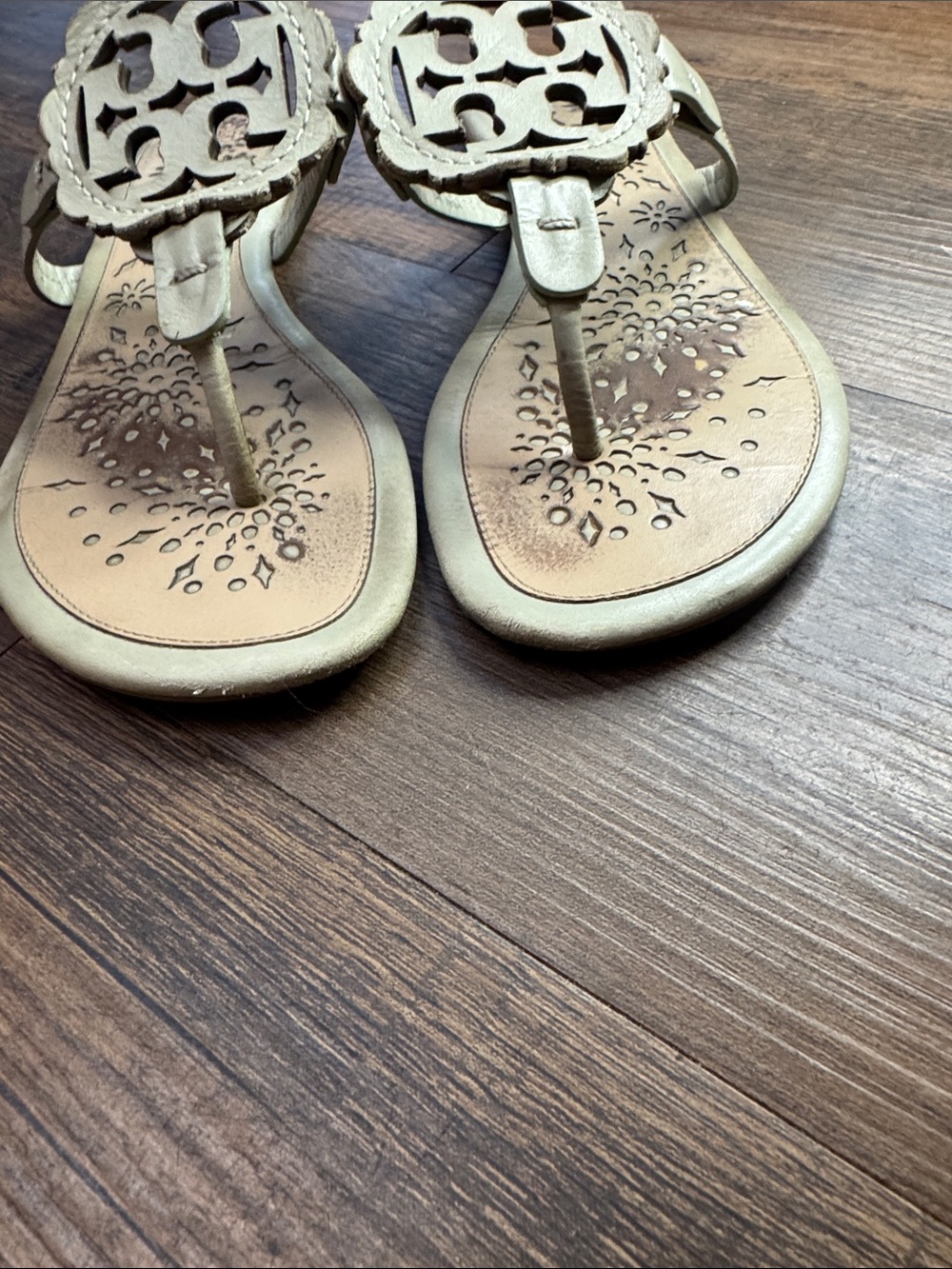 Tory Burch Miller Scalloped Medallion Sandals in a neutral beige or almond - Picture 3 of 16